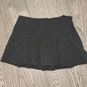 NWOT grey Zara mini pleated skirt